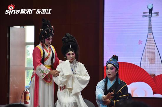 选手演唱