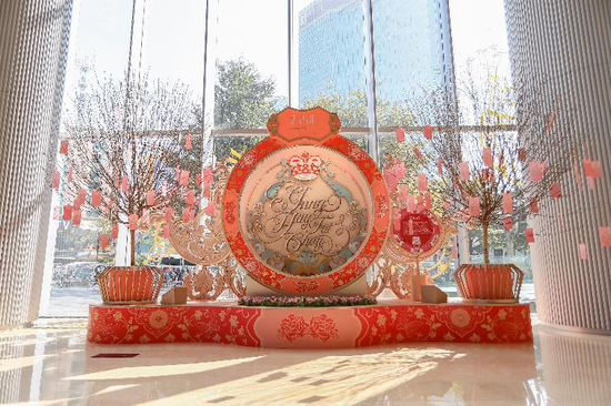 广州太古汇办公楼广彩美陈装置