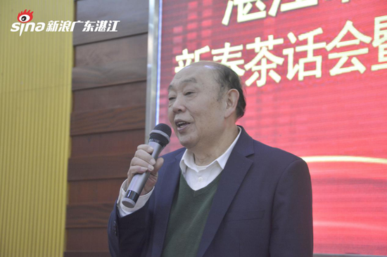 (爱国促进会会长董超明上台致辞 吴嘉敏摄)