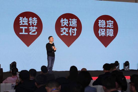 百得胜木门总经理苟良朝分享无醛空间新品