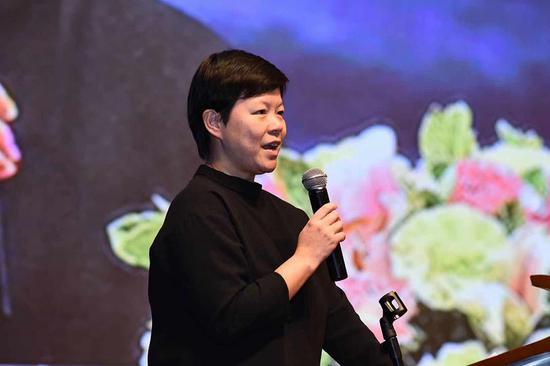 广州日报大洋网总裁周伶发言致辞,对星级品牌推荐盛典给予了高度肯定。