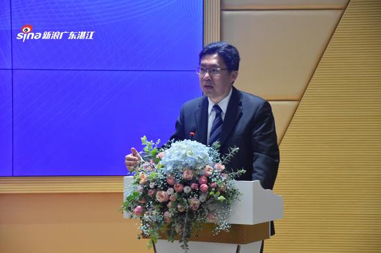 郝志锋教授发表致辞