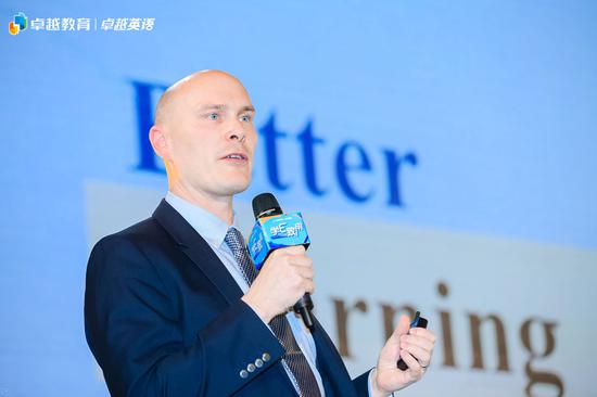 剑桥大学出版社亚洲总裁丹尼尔