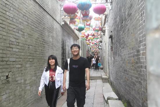 广美院专家团队到禾安村实地调研