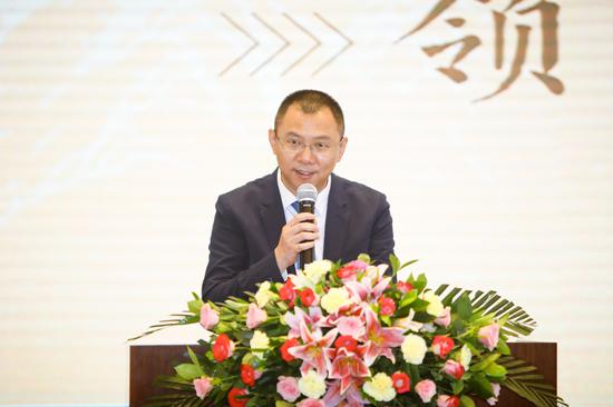 中海汤泉酒店总经理梁刚运先生致欢迎辞