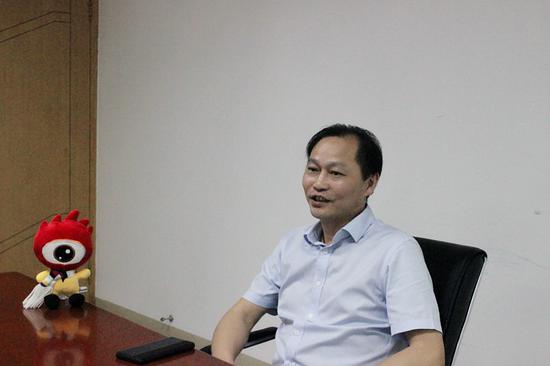 刘元军接受新浪广东佛山采访(摄影:钱莉思)