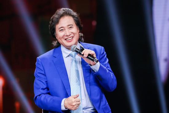 戴玉强用“最强美声”还原航运途中的《船工号子》