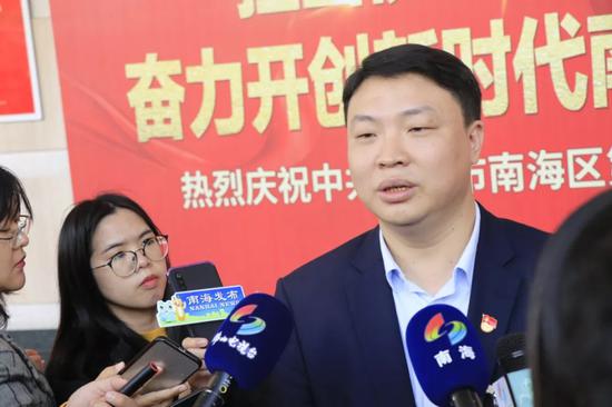 丹灶镇党委书记张应统
