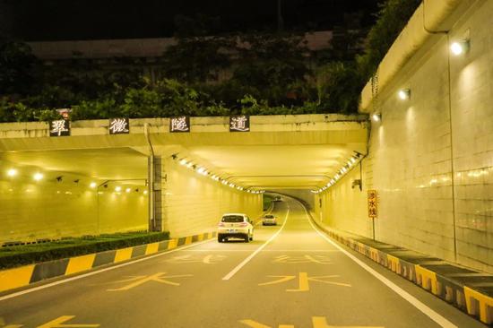 翠微隧道:金鸡路下穿明珠路隧道