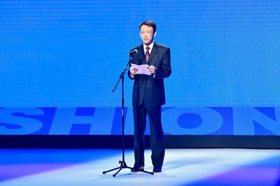 广州市白云区副区长刘国华为开幕式致辞