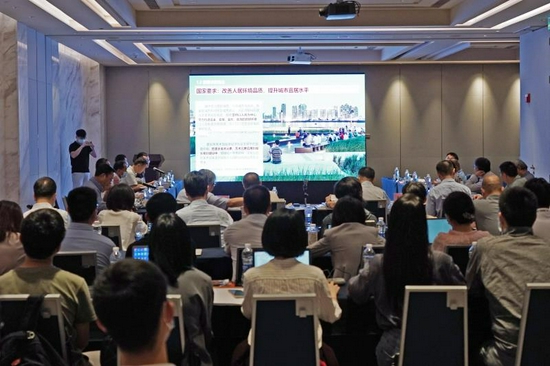 南沙召开规划建设研究专家咨询会,权威专家为南沙高品质开发建设出谋划策。刘伟拍摄