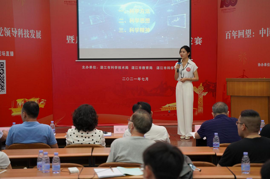 一等奖获得者江梦宇 讲解《一粒种子上天入地的旅程》