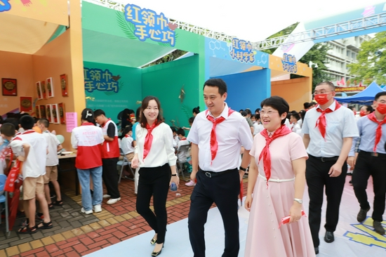 团省委副书记、省少工委主任武一婷,市委副书记、市少工委名誉主任余金富,团市委书记、市少工委主任涂斯婷等领导出席活动。