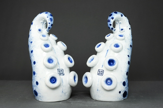 《章鱼腿之二 Octopus Legs No.2》陶瓷 Ceramics 28x14cm 2021