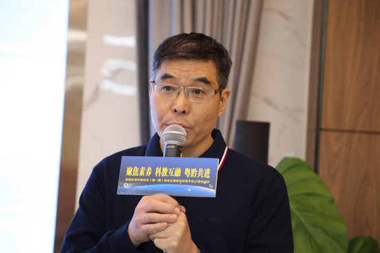 张贺佳介绍顺德一中强基计划实践研究