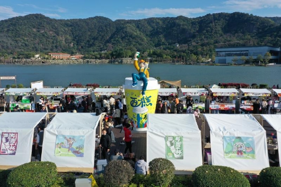 22家咖啡等特色饮品品牌店进驻听音广场,南海功夫文化与茶饮匠心功夫相融合。