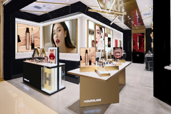 Hourglass华中首店进驻郑州丹尼斯大卫城