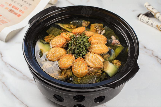 清油泼甲鱼拼鲜鲍
