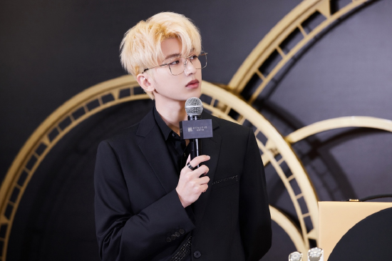 EFFECTIM玑妍之光品牌代言人蔡徐坤