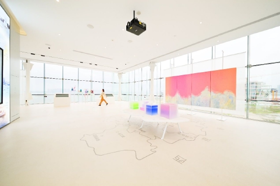 ▲“流动之间”当代艺术展展出作品