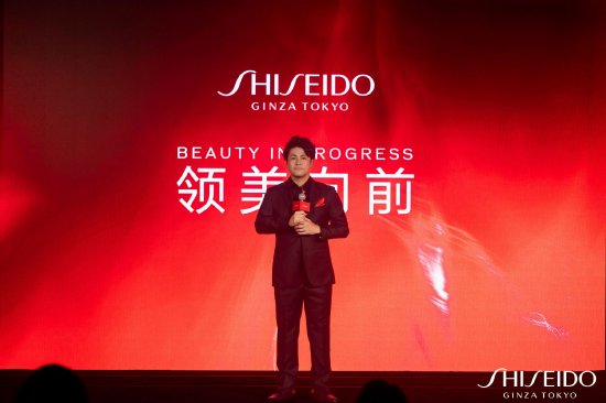 资生堂中国总裁兼CEO梅津利信先生上台致辞