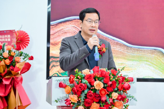 广东省人力资源和社会保障厅二级巡视员刘正让