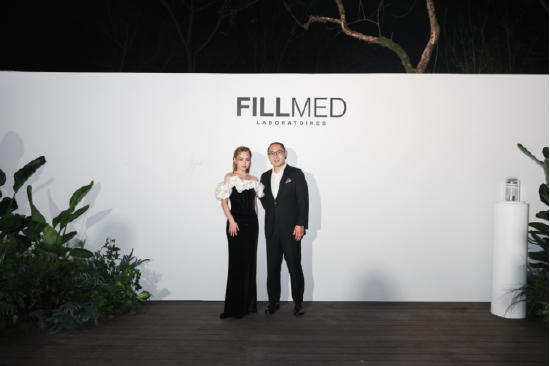 FILLMED菲欧曼中国区总经理韩强(右)与演员及歌手钟欣潼(左)