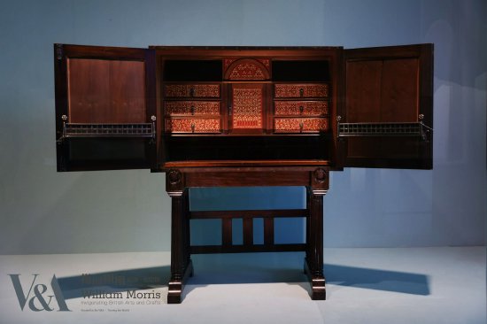 柜子 查尔斯·罗伯特·阿什比设计 1904—1905年 维多利亚与艾尔伯特博物馆