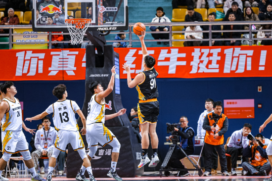 第27届中国大学生篮球联赛揭幕战现场