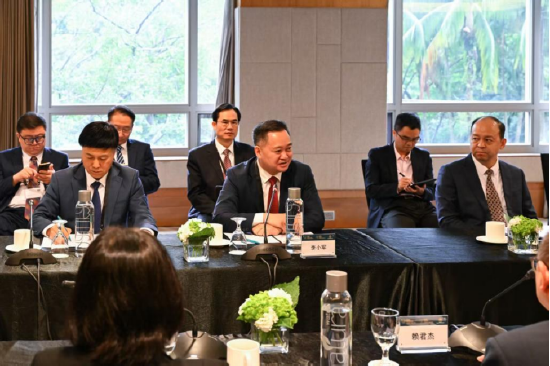 李小军参加三方经济论坛相关会议交流出海议题