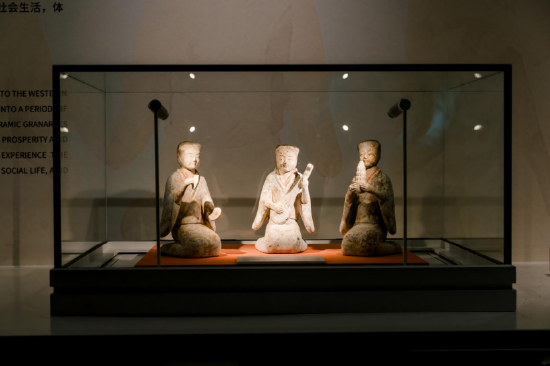 珍宝藏品《汉乐俑》