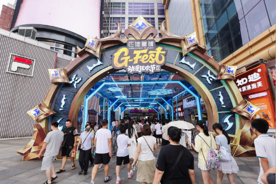正佳广场西北门焕新上新次元主题长廊。