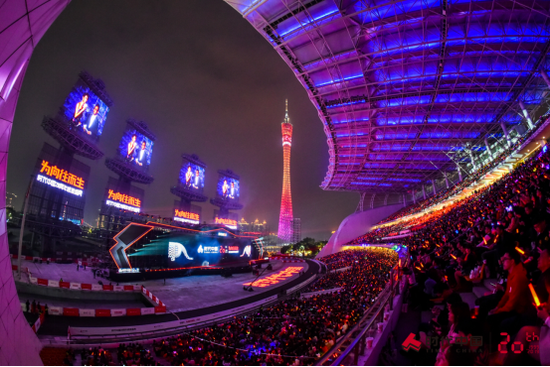 (时代中国20周年感恩盛典现场)