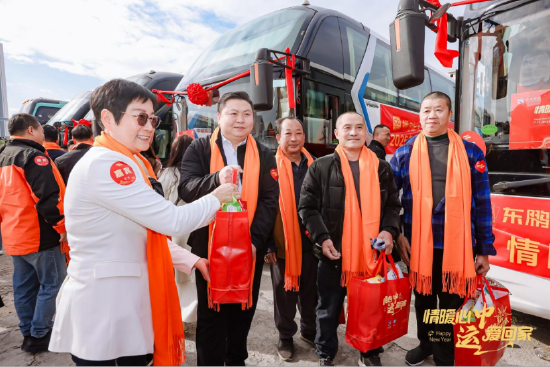 现场派发大礼包