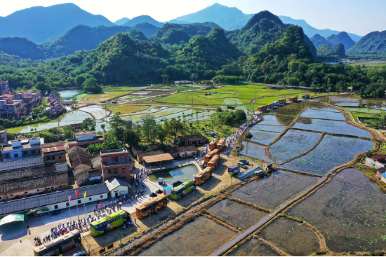 图为该市英红镇谢屋村发展集乡村民宿、研学基地、农事体验和休闲观光于一体的乡村旅游项目