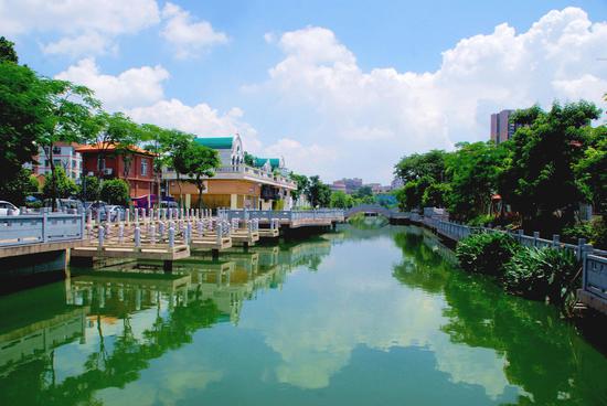 丰收涌(容铸华摄)