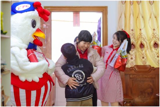 肯德基小候鸟基金十周年暖心启幕 新春游园会伴广州“小候鸟”共赴团圆年