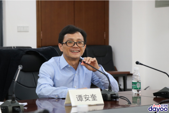 中山大学政治与公共事务管理学院院长谭安奎教授