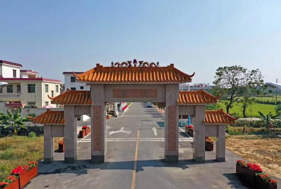 吴飞雄 摄