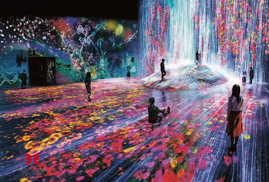 沉浸式体验馆,通过互动装置,再造一个虚拟的生态乐园,让你感受花开花落的微观世界,徜徉在沁人花香当中。