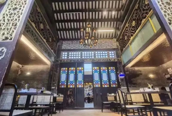 店铺内景古色古香