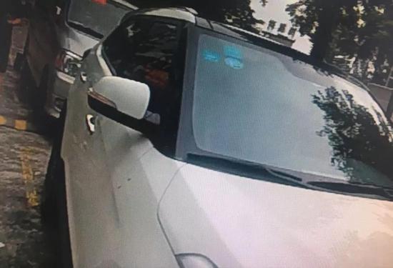 家教送呕吐女子去医院 在珠海拱北竟发疯撞车