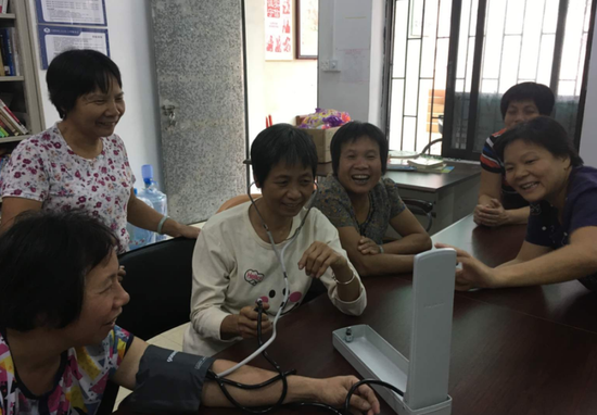 护工会议的小培训:血压计使用
