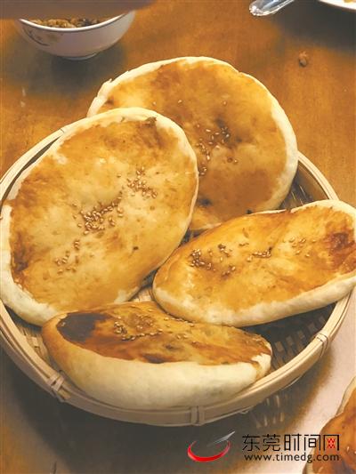 做好的烧饼成品外焦里嫩