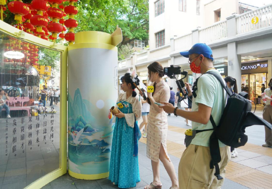 广州读书月重点活动“穿阅千年”北京路悦读嘉年华举办