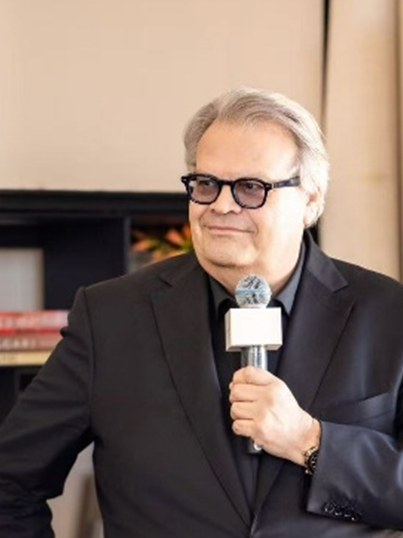 调香大师Jacques Cavallier