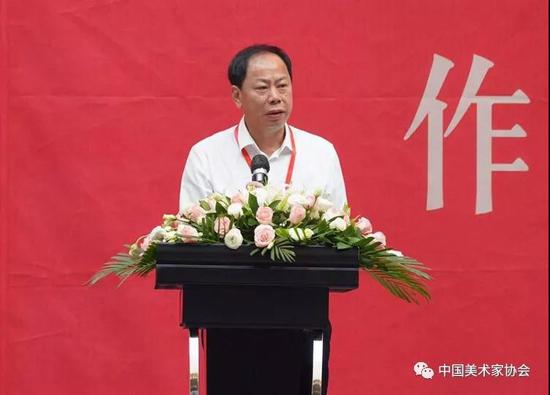 中国美协副主席、广东省文联主席、广东省美协主席李劲堃致辞