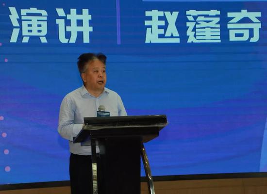 中国社会工作发展基金会理事长赵蓬奇