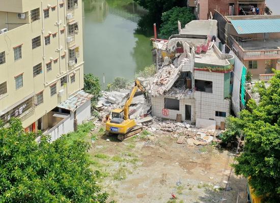 黄埔区将全面清理拆除河涌周边各类违建。李志伟 摄