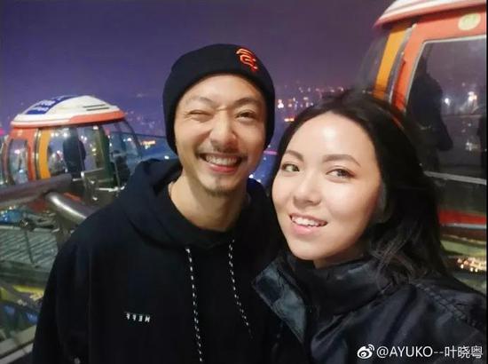 叶晓粤与男朋友香菇的甜蜜合影。